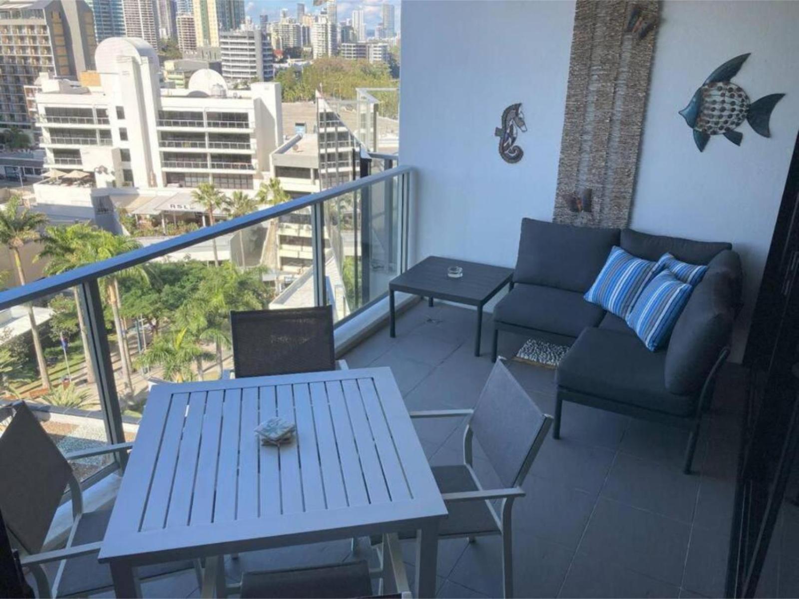 Apartment Circle On Cavill Escape